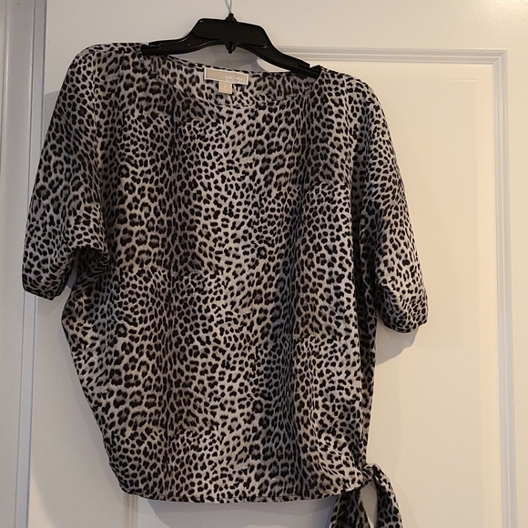 Michael Michael  Kors  animal print top - Picture 1 of 2